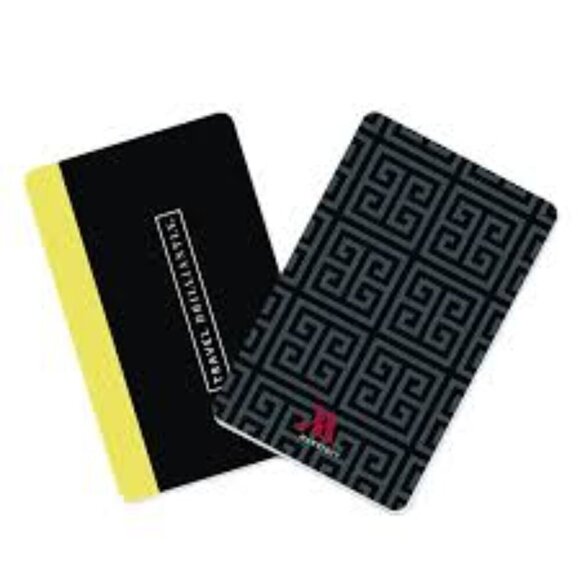 Marriott Hotel Resort Key Card Hotel Room Key Embossessed Black & Red - Picture 1 of 11